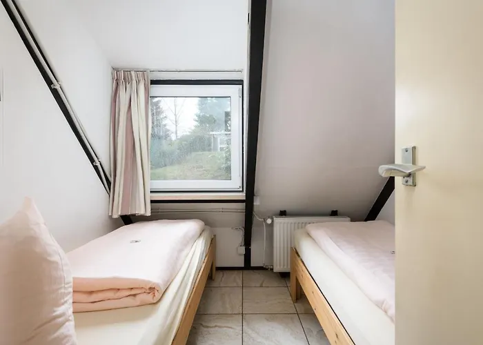 בית נופש Haus 11 By Interhome גרולסטיין